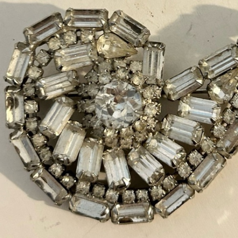 Vintage Weiss Clear Rhinestone‎ Brooch with prong setting 3” - Picture 4 of 6